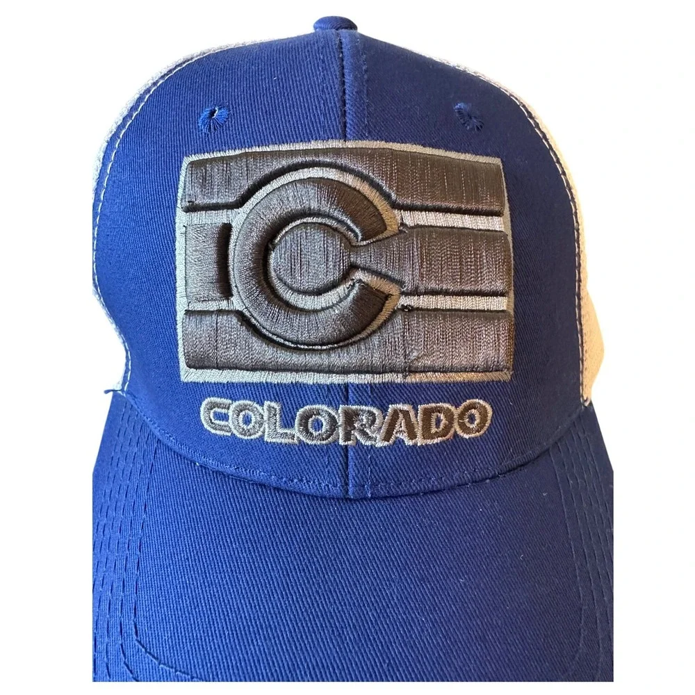 Uluru Trucker Hat Mens OSFA Blue Colorado Snapback Mesh‎ Cap Souvenir Casual